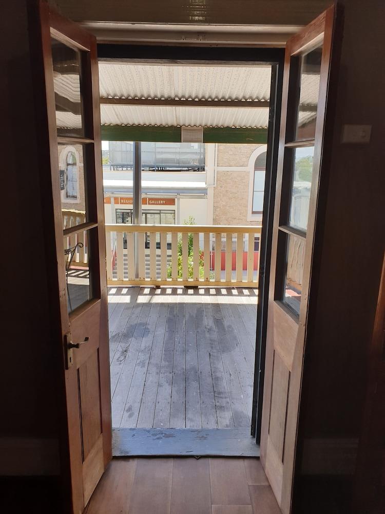 Balcony On Sixth Lodge Murray Bridge Bagian luar foto