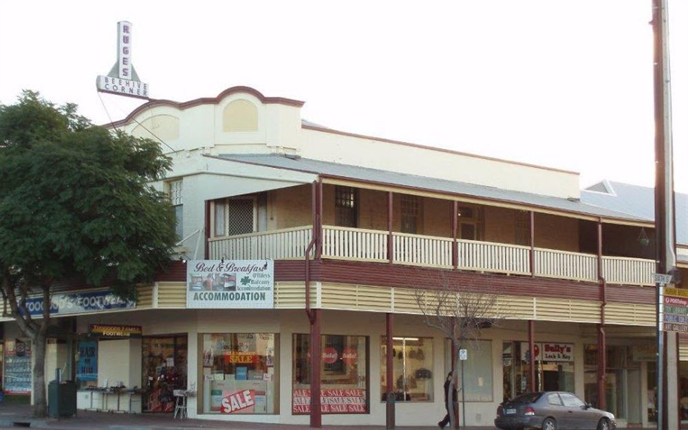 Balcony On Sixth Lodge Murray Bridge Bagian luar foto